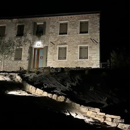 Ai Sassi Daire Valdobbiadene